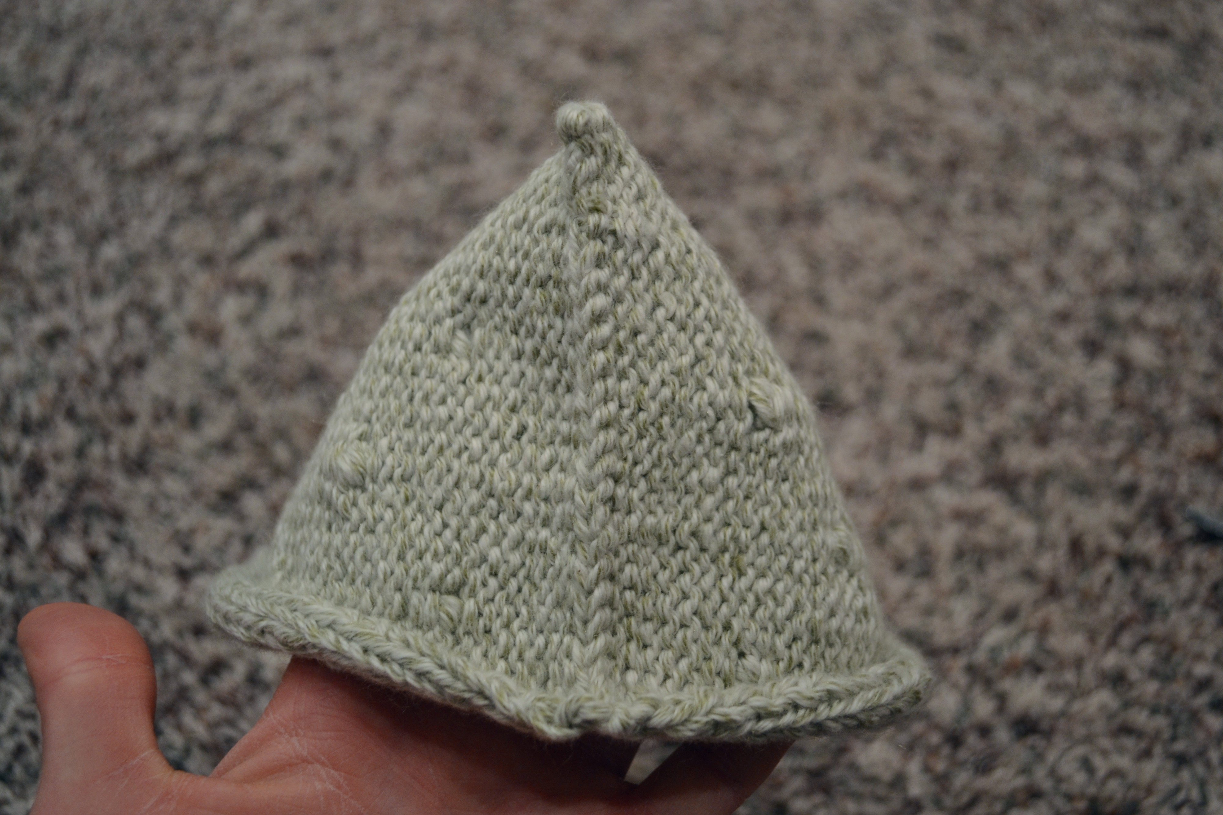 brittstitch.com free knit bonnet pattern and tutorial