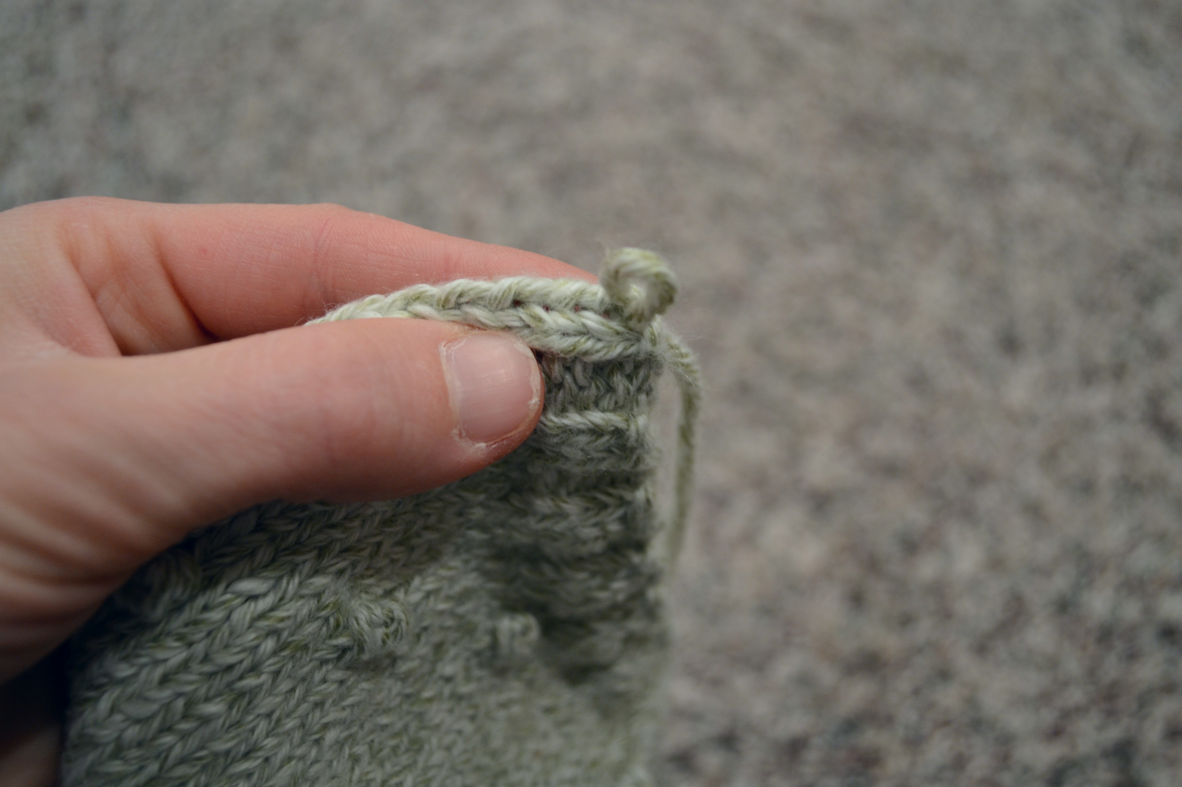 brittstitch.com free knit bonnet pattern and tutorial