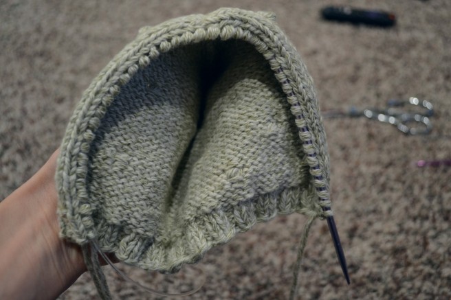 brittstitch.com free knit bonnet pattern and tutorial