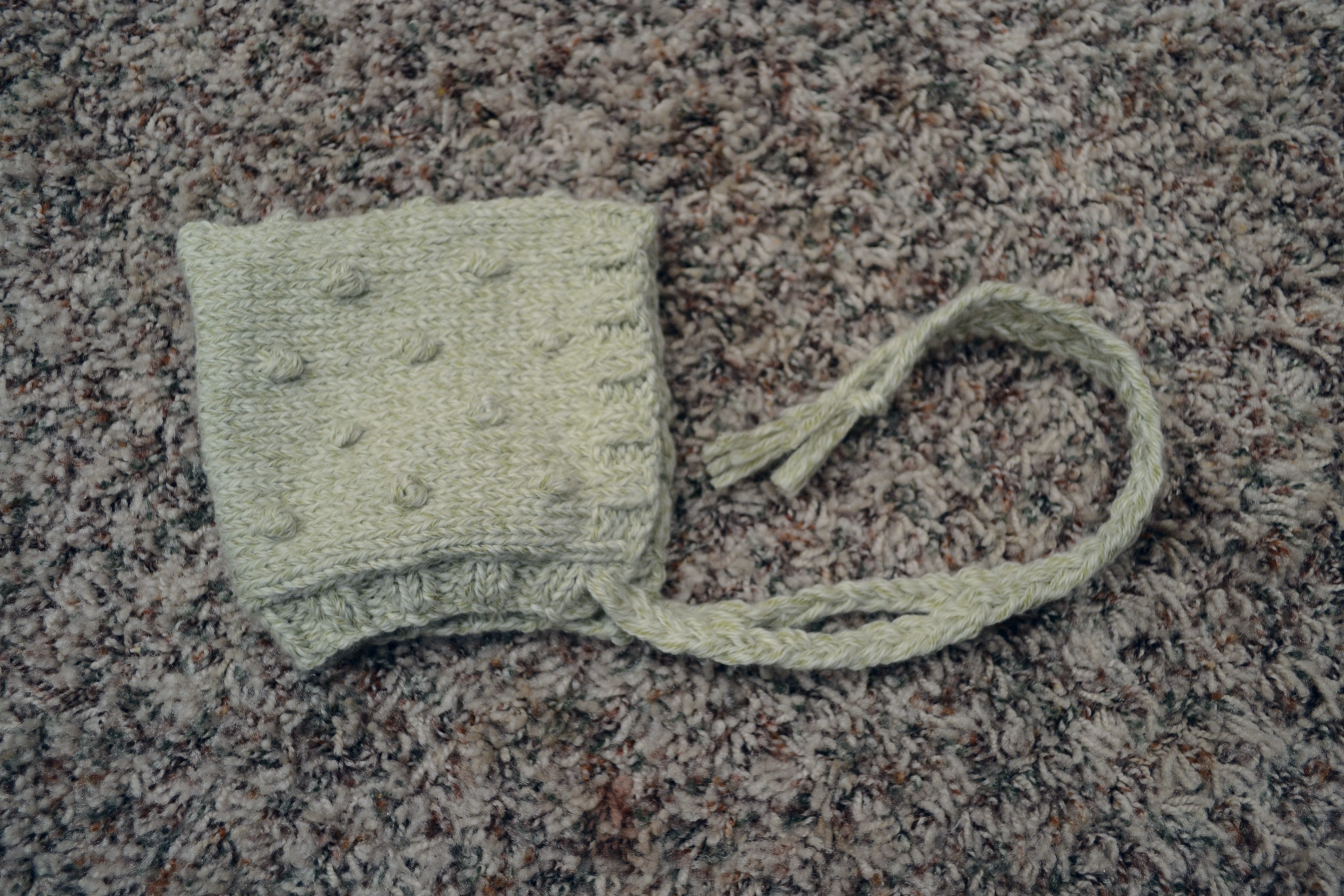 DSC_0107e brittstitch.com free knit bonnet pattern and tutorial