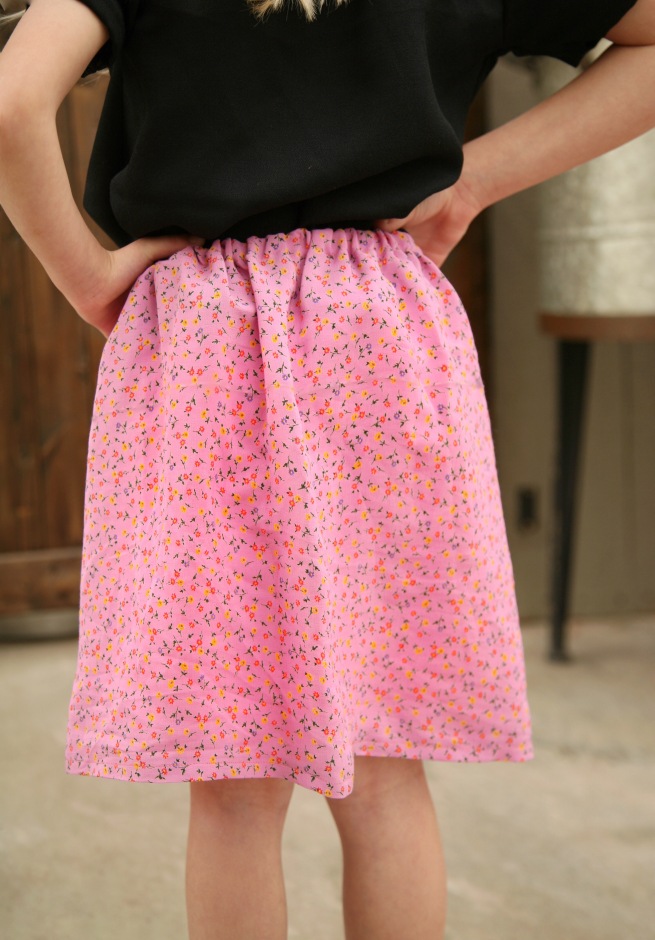 DIY flippy skirt for girls. Quick and easy toddler skirt tutorial. Britt Stitch